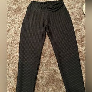 Black Scrunch leggings, medium